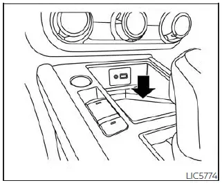 Nissan Kicks storage tray compartment