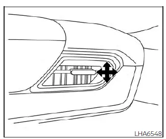 Nissan Kicks side air vents adjustment