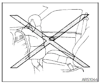 Nissan Kicks child seating safety illustration two